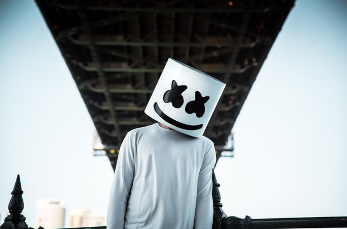 Marshmello Plays Pass The Beat with Multi-Platinum Producers