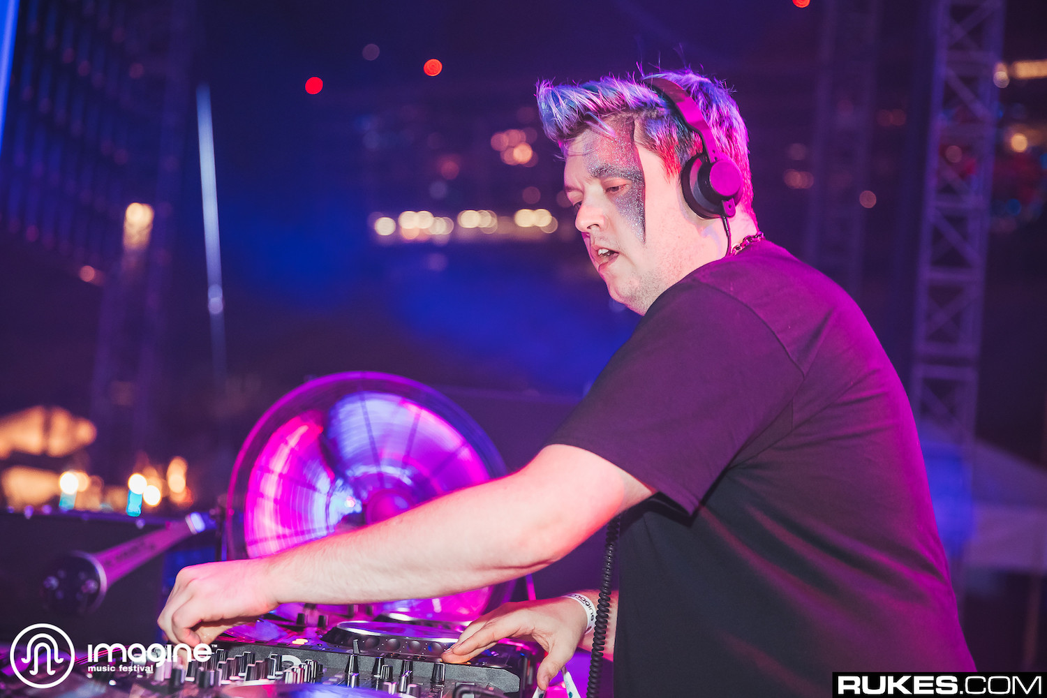 Flux Pavilion and Feed Me team up on inaugural collaboration, ‘Survive’